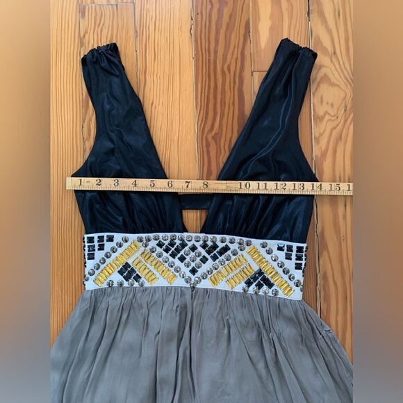 Bebe Dress - Picture 6 of 10